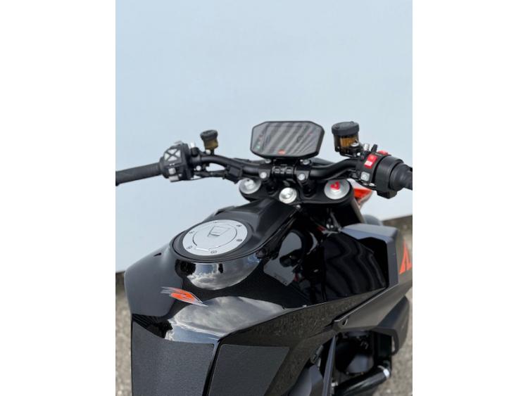 KTM 1290 SUPER DUKE R