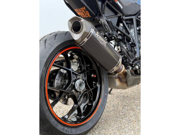 KTM 1290 SUPER DUKE R