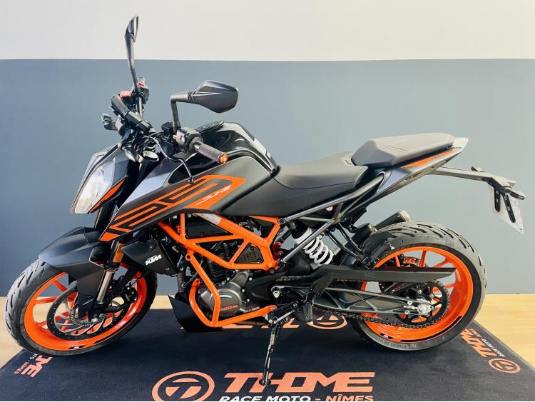 KTM 125 DUKE ABS 2023 - 2070 KM - 3790€ 