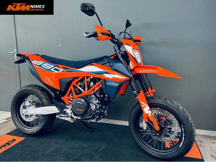 KTM 690 SMC R 2024 350 KM - 10490€ (120€/mois)*